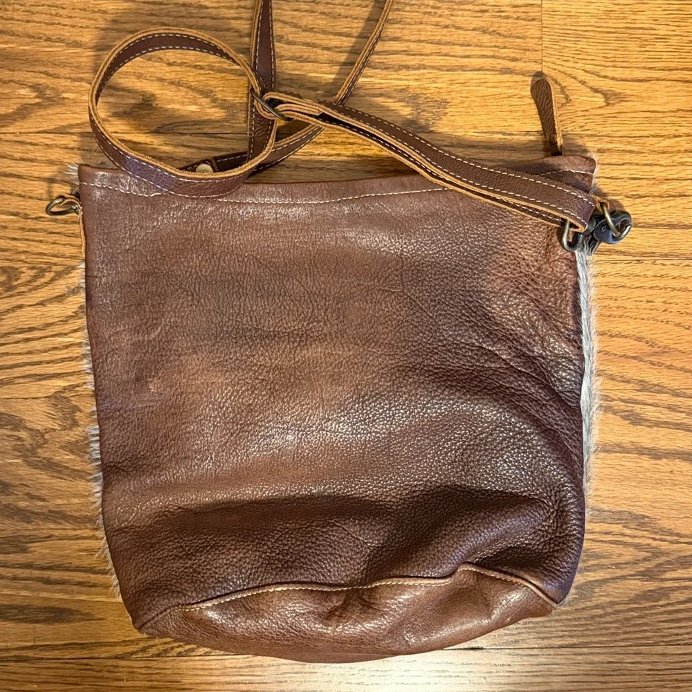 Myra Bag cowhide leather shoulder bag